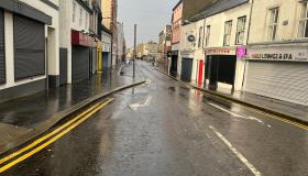 Streets deserted as Storm Éowyn rages