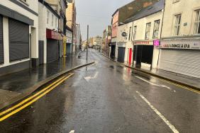 Streets deserted as Storm Éowyn rages