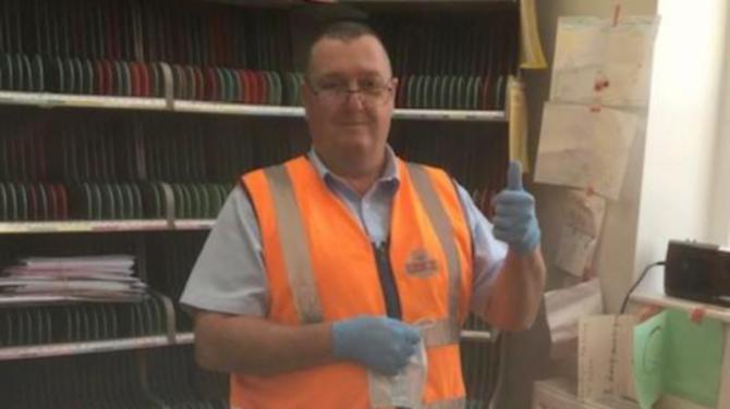 Local 'postie' calls time on his deliveries as 35-year career ends