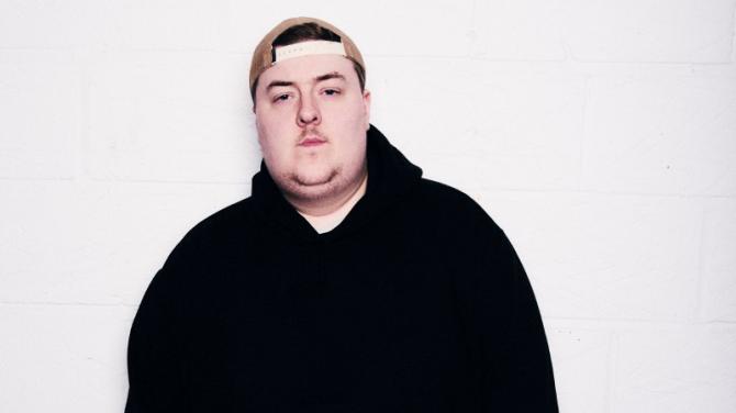 Castlederg singer's rise to fame after gaining 200 million views on social media