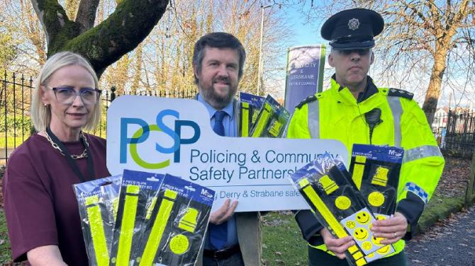 800 reflective safety kits to be distributed to for winter