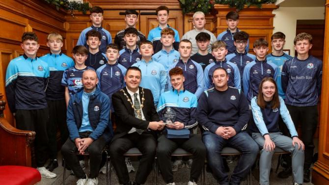 Mayor hosts reception for U16 Championship winning Sigersons team