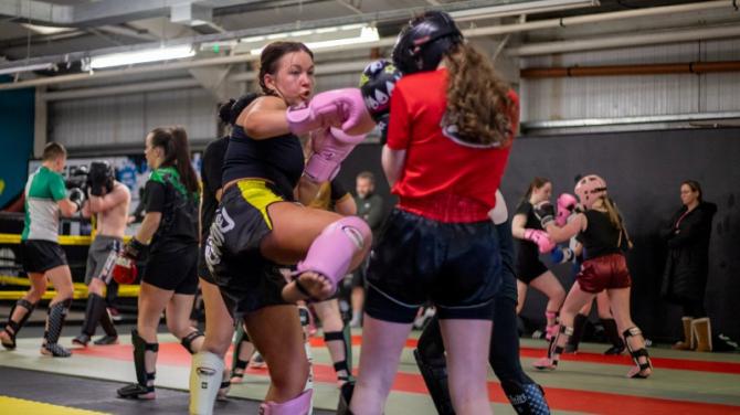 'TEAM SMAA' ladies ready for Artemis fight night
